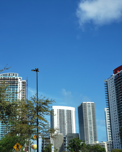 Coffee Shop «Starbucks», reviews and photos, 1805 E Hallandale Beach Blvd, Hallandale Beach, FL 33009, USA