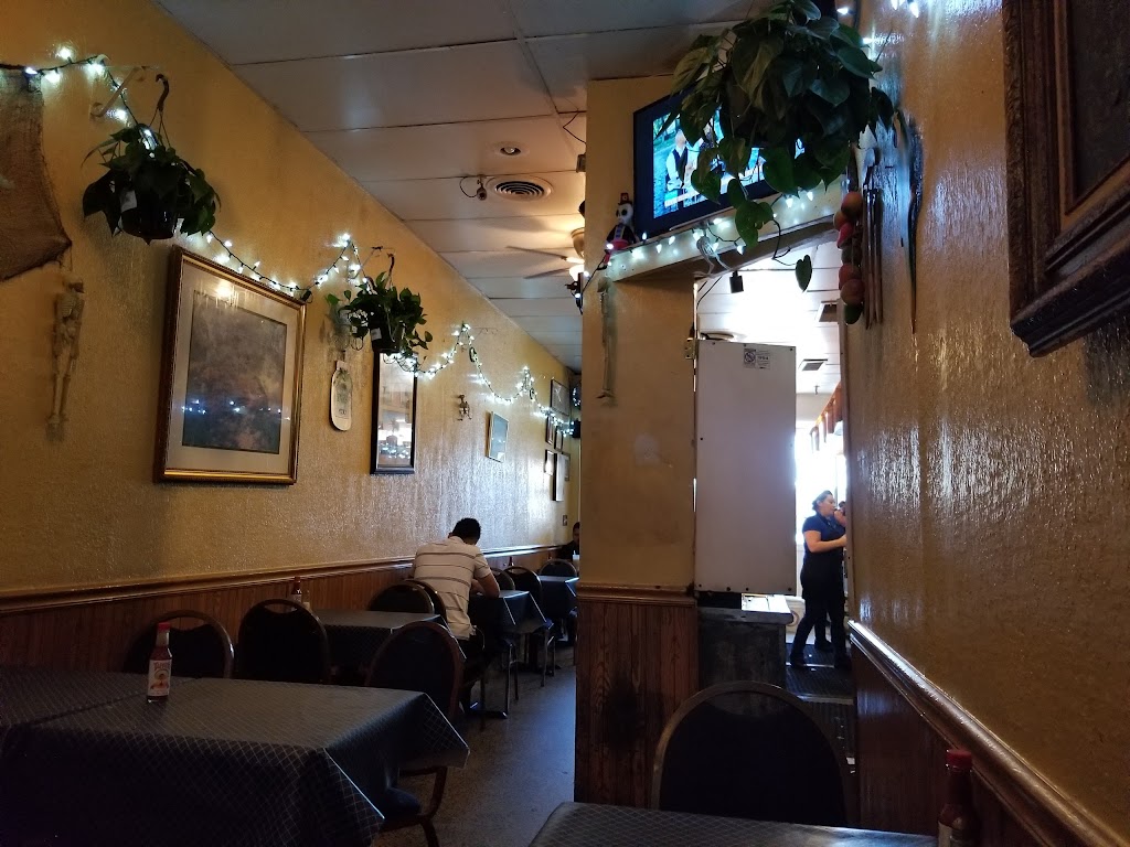 El Pulgarcito Restaurant 22305