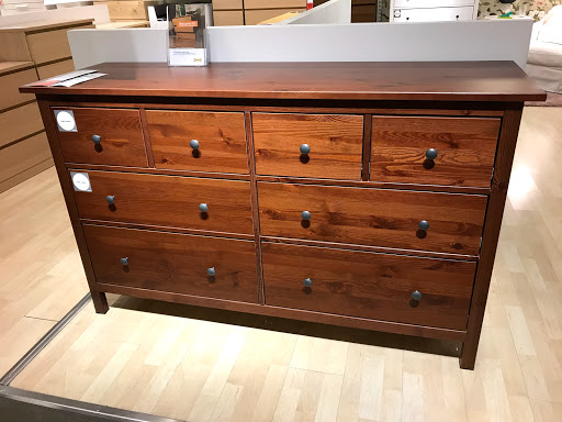 Stores to buy custom-made chests of drawers Minneapolis