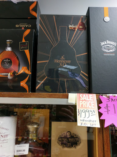 State Liquor Store «Liquor Barn», reviews and photos, 8170 W Golf Rd, Niles, IL 60714, USA