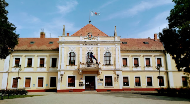 Abony, Kossuth tér