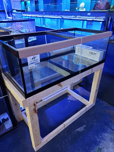 Tropical Fish Store «Tropi-Quatics Pet Center», reviews and photos, 337 S Main St, Lombard, IL 60148, USA