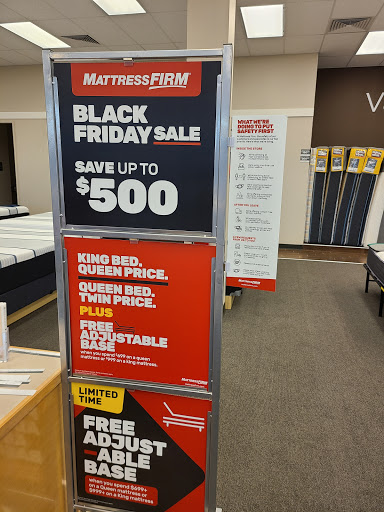 Mattress Store «Mattress Firm Brownsburg», reviews and photos, 211 W Northfield Dr, Brownsburg, IN 46112, USA