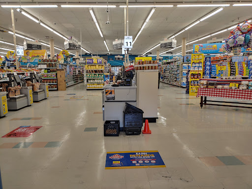 Grocery Store «Kroger», reviews and photos, 1600 N 16th St, Orange, TX 77630, USA