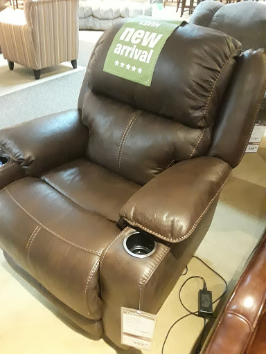 Furniture Store «Levin Furniture», reviews and photos, 16960 Sprague Rd, Middleburg Heights, OH 44130, USA