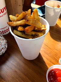 Frite du Restaurant de hamburgers Five Guys La Défense à Puteaux - n°18