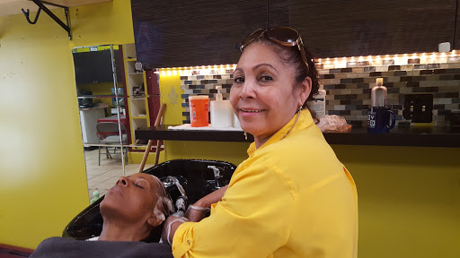 Beauty Salon «Beauty Salon Ana Rosa», reviews and photos, 89-56 Francis Lewis Blvd, Queens Village, NY 11427, USA