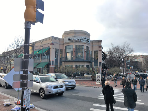 Book Store «Barnes & Noble», reviews and photos, 4801 Bethesda Ave, Bethesda, MD 20814, USA