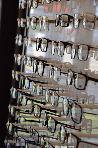 Eye Care Center «Skowron Eye Care», reviews and photos, 370 N York St, Elmhurst, IL 60126, USA