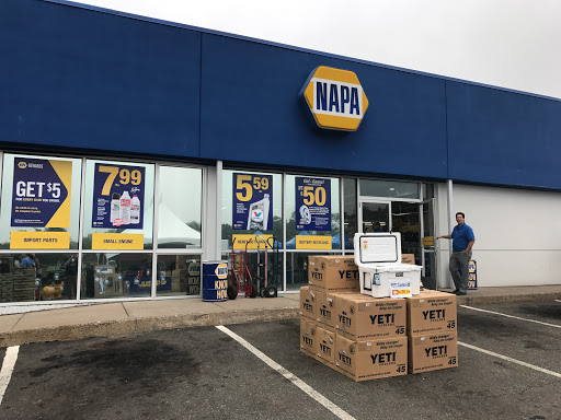 Auto Parts Store «NAPA Auto Parts - Genuine Parts Company», reviews and photos, 1260 Newfield St, Middletown, CT 06457, USA