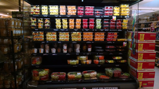 Grocery Store «Stop & Shop», reviews and photos, 2020 Norwich-New London Turnpike, Montville, CT 06353, USA