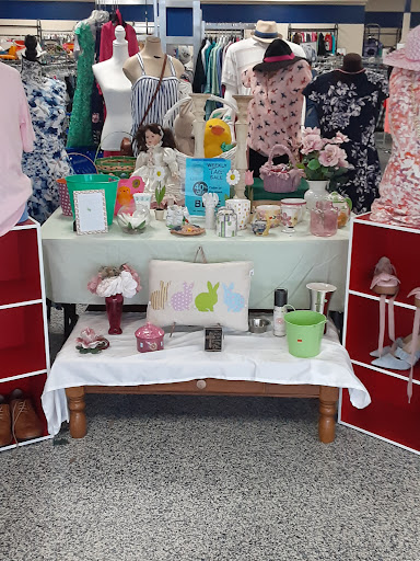 Thrift Store «Goodwill Thrift Store - Southside», reviews and photos, 8101 Southside Blvd #5, Jacksonville, FL 32256, USA