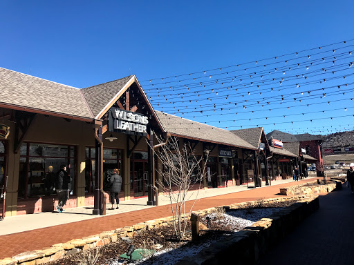 Sportswear Store «Columbia Sportswear Outlet Store at Outlets at Castle Rock», reviews and photos, 5050 Factory Shops Blvd #190, Castle Rock, CO 80108, USA
