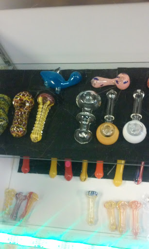 Tobacco Shop «Inferno Smoke Shop», reviews and photos, 2110 Mariner Blvd, Spring Hill, FL 34609, USA