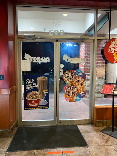 Ice Cream Shop «Cold Stone Creamery», reviews and photos, 993 Central Park Ave, Scarsdale, NY 10583, USA