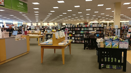 Book Store «Barnes & Noble», reviews and photos, 180 NJ-35, Eatontown, NJ 07724, USA