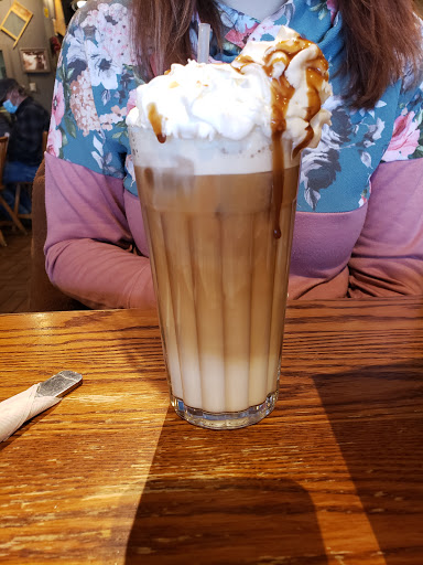 American Restaurant «Cracker Barrel Old Country Store», reviews and photos, 2115 S Church St, Murfreesboro, TN 37130, USA