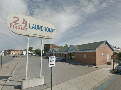 Laundromat «24 Hour Laundromat», reviews and photos, 840 Garrett Rd, Upper Darby, PA 19082, USA