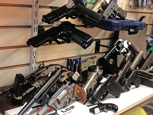 Pawn Shop «Lucky Pawn & Jewelry», reviews and photos, 3029 Davie Blvd, Fort Lauderdale, FL 33312, USA