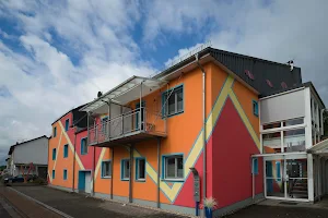 JUNIPRO Apartments Haustadt image