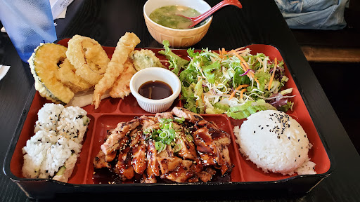 Giant Ramen & Sushi image