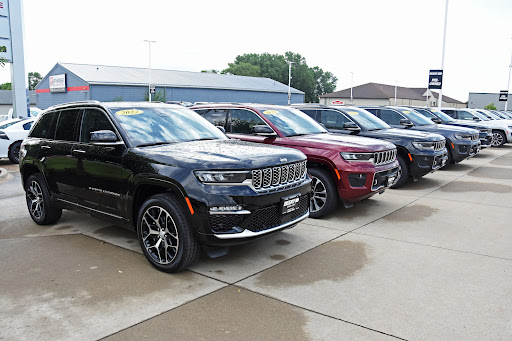 Used Car Dealer «Deery Brothers Chrysler Dodge Jeep Ram Iowa City», reviews and photos, 651 IA-1, Iowa City, IA 52246, USA