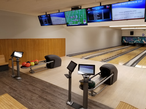 Bowling Alley «Rich Lanes», reviews and photos, 637 High St, Fairport Harbor, OH 44077, USA