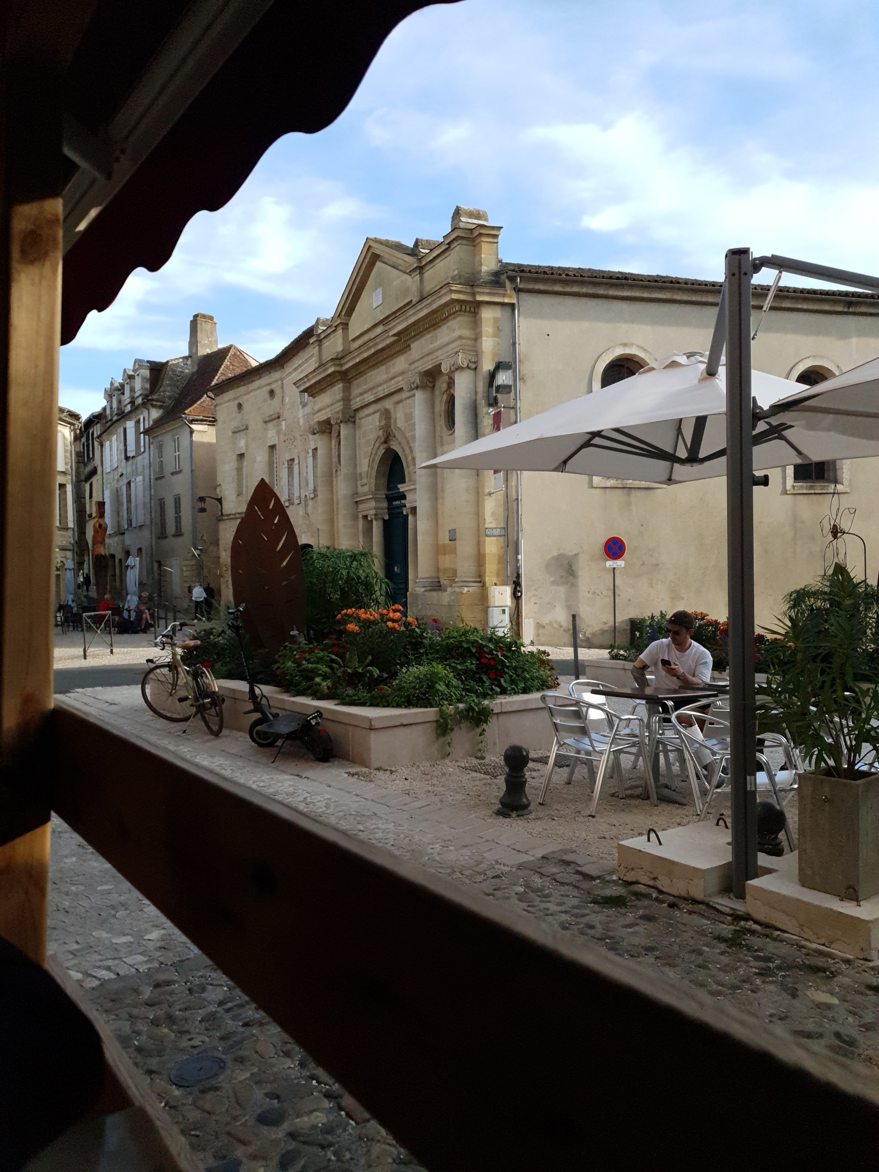 Photo n° 2 de l'avis de M.z fait le 09/10/2023 à 21:09