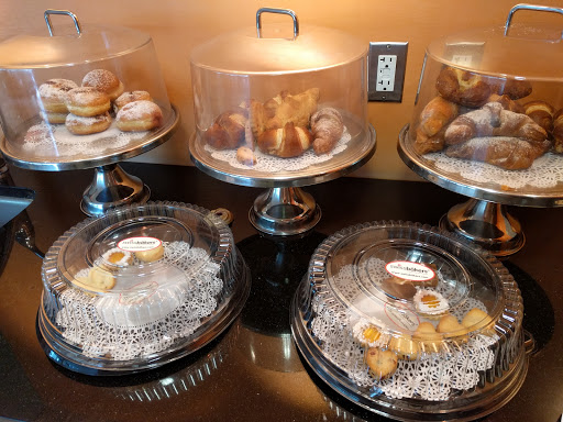 Mercedes Benz Dealer «Mercedes-Benz of Natick», reviews and photos, 253 N Main St, Natick, MA 01760, USA