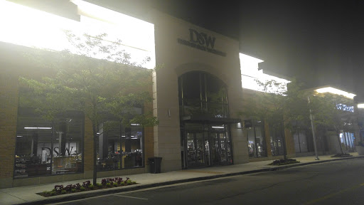 Shoe Store «DSW Designer Shoe Warehouse», reviews and photos, 15001 Potomac Town Pl #120, Woodbridge, VA 22192, USA