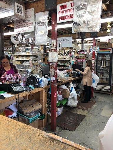 Wholesale Florist «Quality Wholesale Florist Supply», reviews and photos, 7074 NW 50th St, Miami, FL 33166, USA