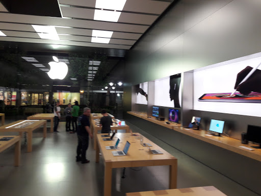 Computer Store «Apple Victoria Gardens», reviews and photos, 12461 S Mainstreet, Rancho Cucamonga, CA 91739, USA