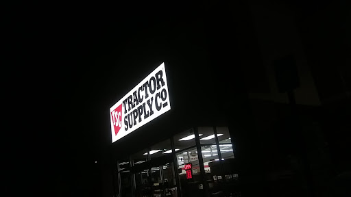 Home Improvement Store «Tractor Supply Co.», reviews and photos, 90 Marketplace Dr, Newnan, GA 30265, USA