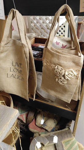 Grocery Store «Troutt Old Time General Store And Market», reviews and photos, 433 N 4th St, Paducah, KY 42001, USA