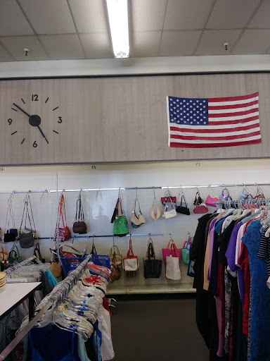 Thrift Store «Value Village Thrift Stores», reviews and photos, 6624 W Camelback Rd, Glendale, AZ 85301, USA