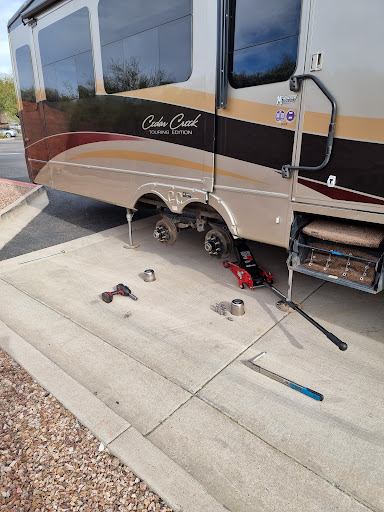 Tire Shop «Discount Tire Store - Fountain Hills, AZ», reviews and photos, 16745 E Shea Blvd, Fountain Hills, AZ 85268, USA