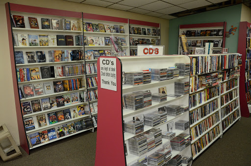 Book Store «Book Trader Tan America», reviews and photos, 217 N 2nd Ave W, Newton, IA 50208, USA