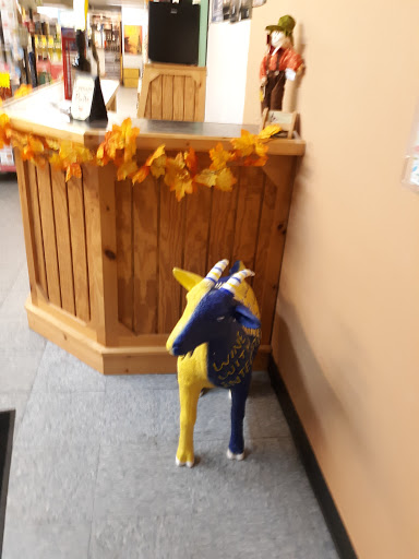 Liquor Store «Parkway Wine & Spirits Inc», reviews and photos, 3912 Vestal Pkwy E, Vestal, NY 13850, USA