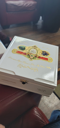 Cigar Shop «AVVA Cigars & Tobacco», reviews and photos, 831 Lancaster Dr NE # 13, Salem, OR 97301, USA