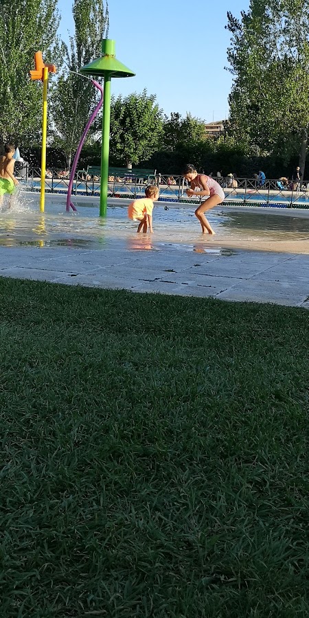 Piscina De Verano El Molar