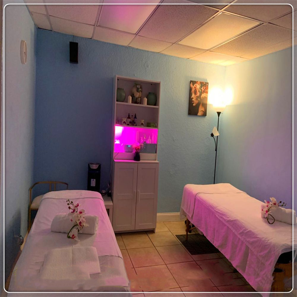 Golden Spring Massage Spa 33308
