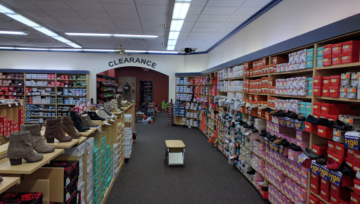 Shoe Store «Shoe Dept.», reviews and photos, 1702 1st Ave E, Newton, IA 50208, USA