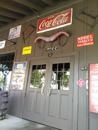 American Restaurant «Cracker Barrel Old Country Store», reviews and photos, 13833 W Hillsborough Ave, Tampa, FL 33635, USA