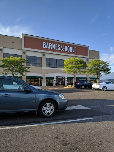Book Store «Barnes & Noble Oxford Valley», reviews and photos, 210 Commerce Blvd, Fairless Hills, PA 19030, USA