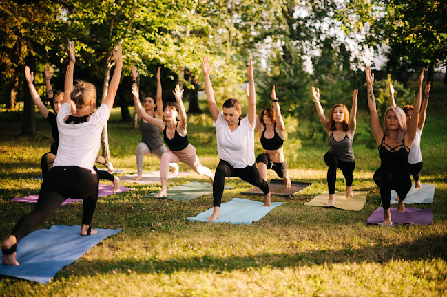 Adishiv Yoga Teacher Training Academy and Therapy- Yoga Alliance - Zürich