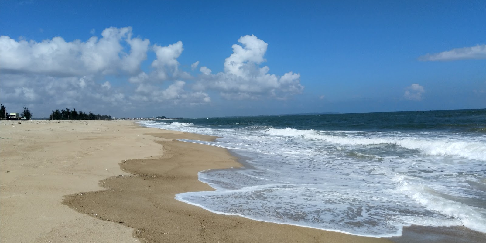 Fotografija Tan My beach z turkizna čista voda površino