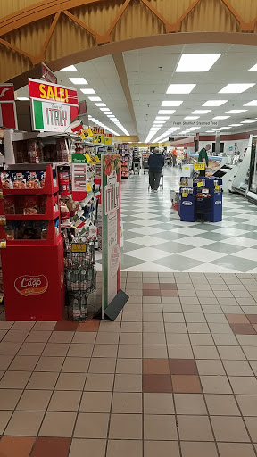 Grocery Store «Schnucks», reviews and photos, 2030 Dorsett Rd, Maryland Heights, MO 63043, USA