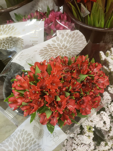 Grocery Store «Safeway», reviews and photos, 138 W Ellendale Ave, Dallas, OR 97338, USA