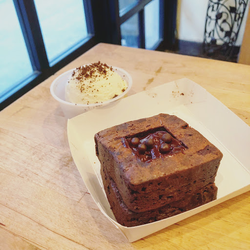 Dessert Shop «Dessert Club, ChikaLicious», reviews and photos, 204 E 10th St, New York, NY 10003, USA