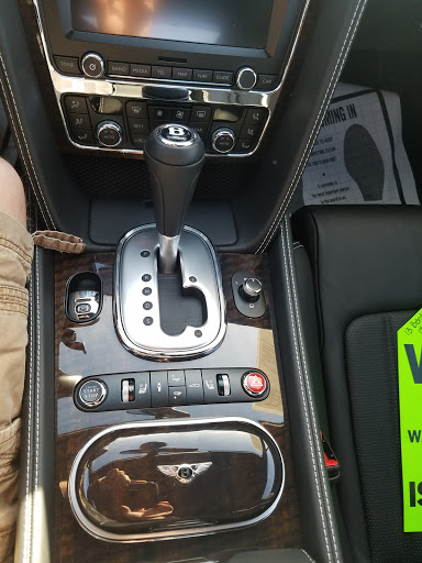 BMW Dealer «Thompson BMW», reviews and photos